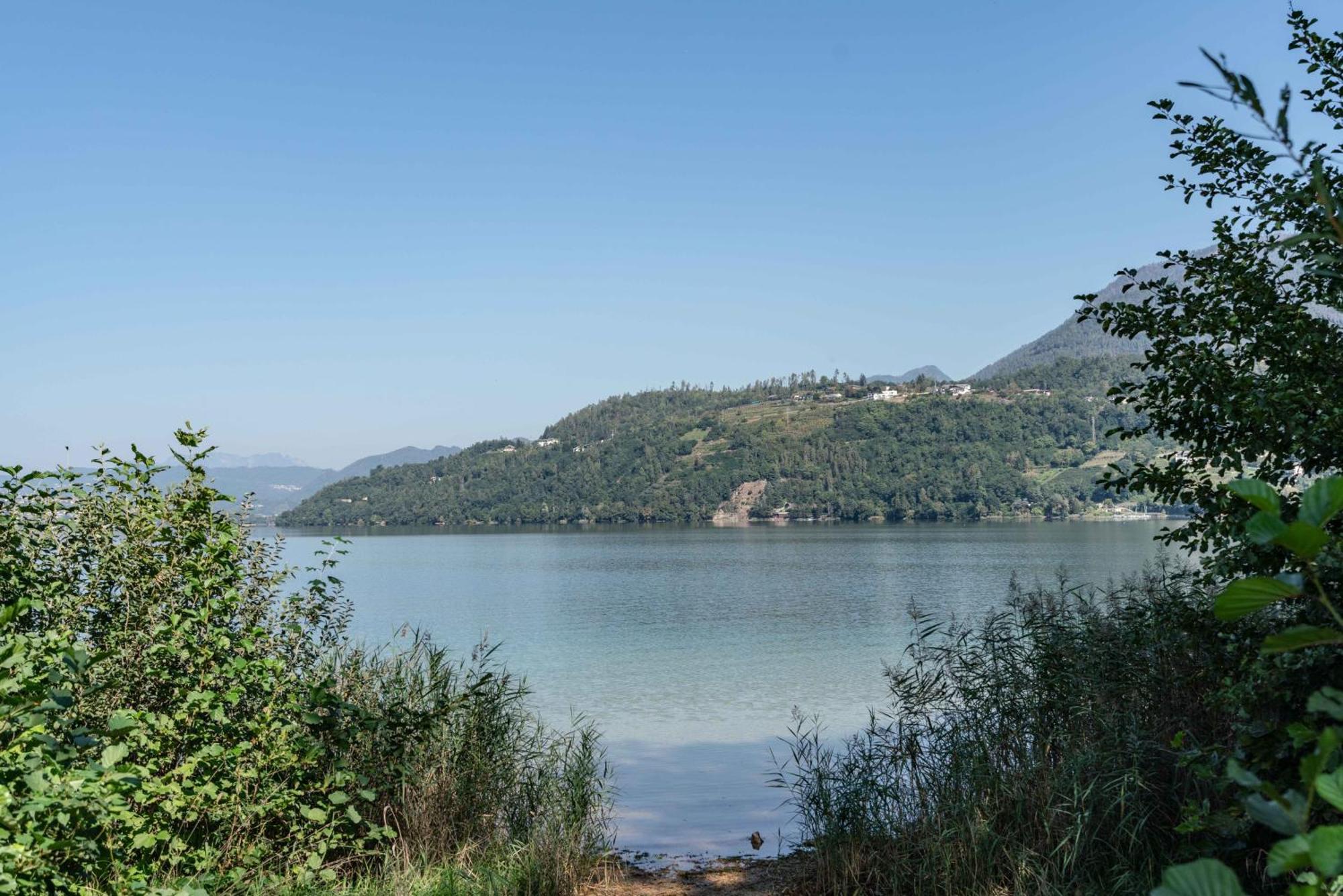 La Gemma Sul Lago Calceranica al Lago Exterior foto